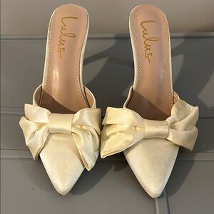 Lulu's Cream Bow Kitten Heel Elegant Pointed-Toe
